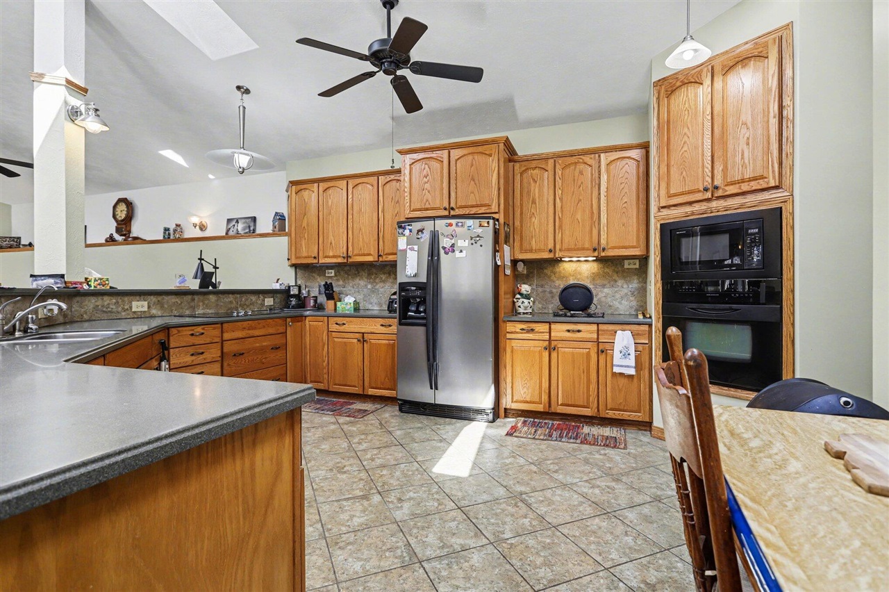 8362 East River Road Battle Creek, MI 49014 - Photo 15 of 28