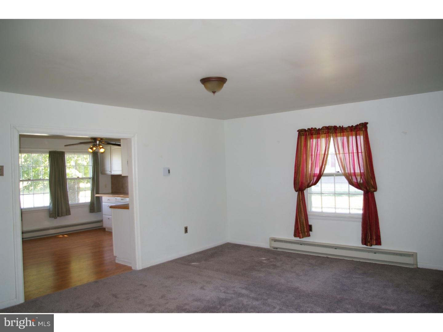 136 Bay Street Carneys Point, NJ 08069 - Photo 7 of 21