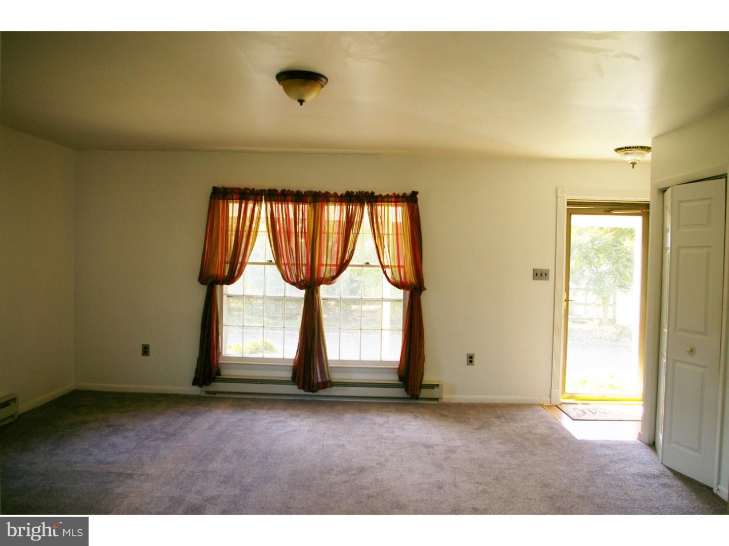 136 Bay Street Carneys Point, NJ 08069 - Photo 9 of 21