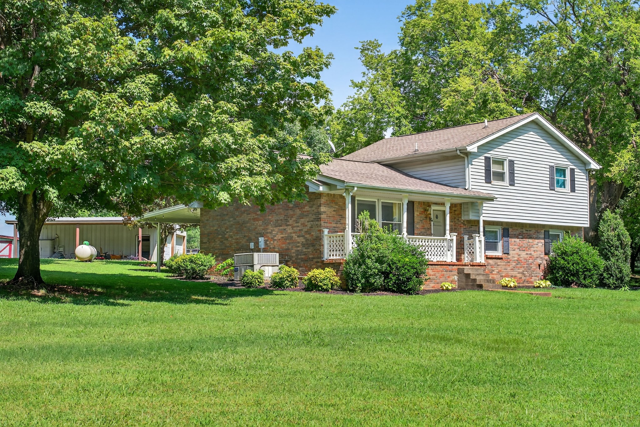 2729 Heights Circle Road Greenbrier, TN 37073 - Photo 3 of 52