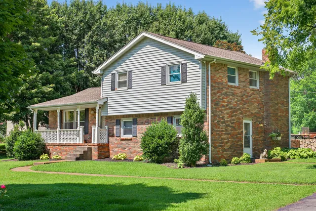 $359,900 | 2729 Heights Circle Road, Greenbrier, TN 37073