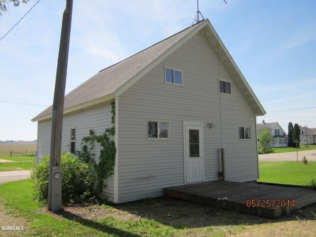 16583 Argo Fay Route Thomson, IL 61285 - Photo 17 of 18 a view of a backyard of the house