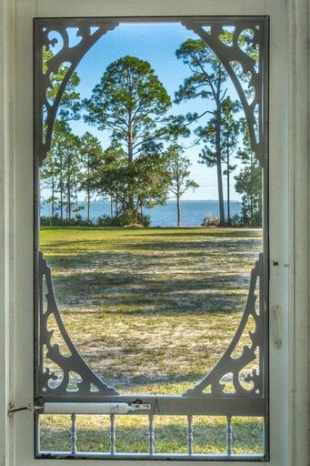 1387 Highway 98 Eastpoint, FL 32328 - Photo 4 of 37