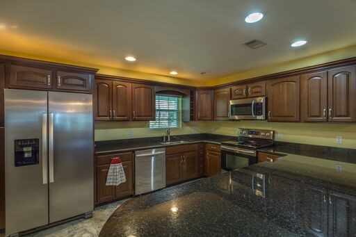 1387 Highway 98 Eastpoint, FL 32328 - Photo 7 of 37