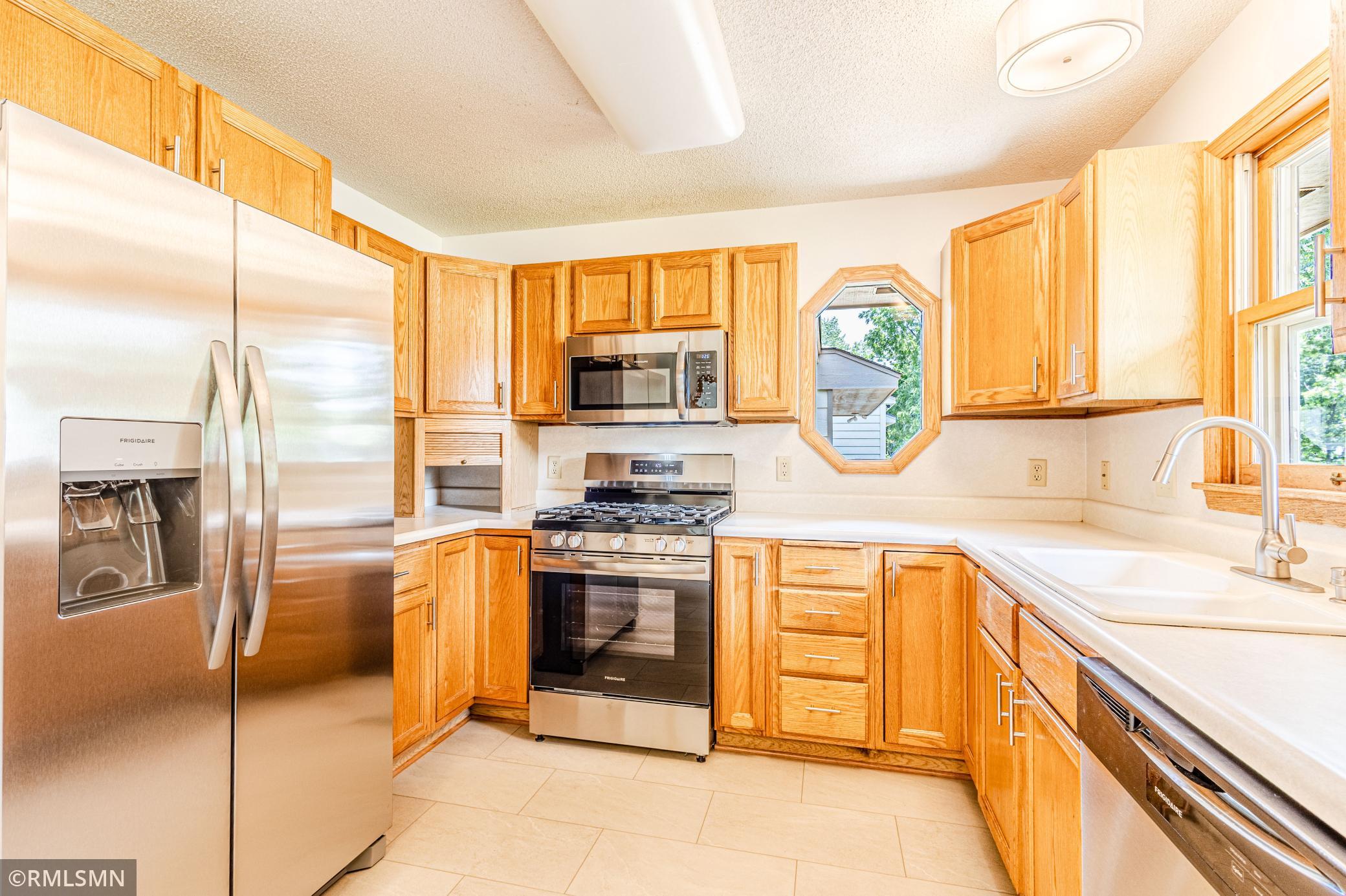 837 Monroe Street Anoka, MN 55303 - Photo 7 of 50