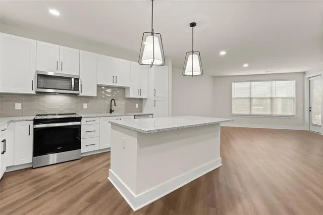 $2,712 | 2648 Sandy Plains Road, Unit 420, Marietta, GA 30062