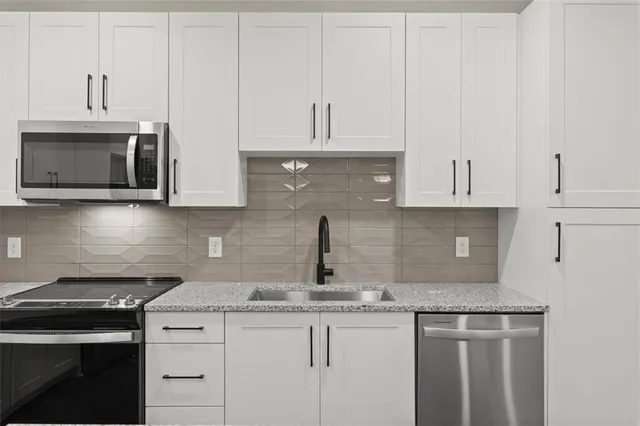 $2,712 | 2648 Sandy Plains Road, Unit 420, Marietta, GA 30062