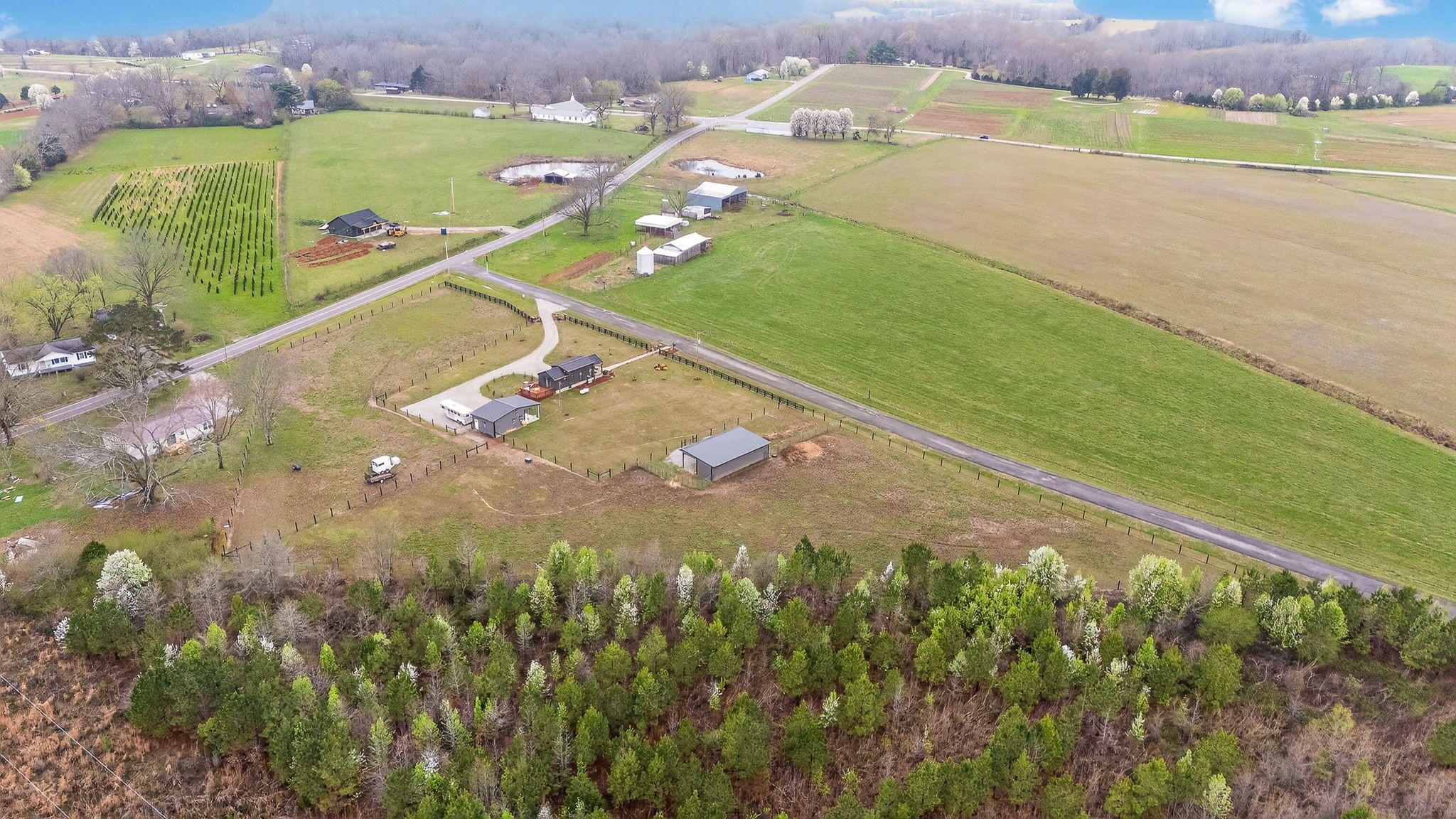 1765 Sugartree Springs Road Belvidere, TN 37306 - Photo 17 of 42