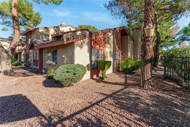 $335,000 | 2379 Pickwick Drive, Henderson, NV 89014