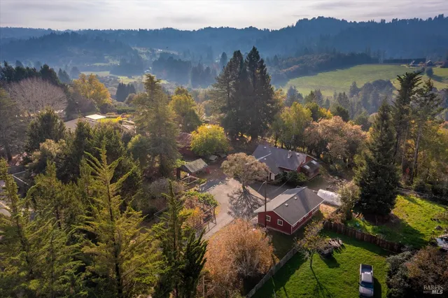 $1,400,000 | 808 Grandview Road, Sebastopol, CA 95472