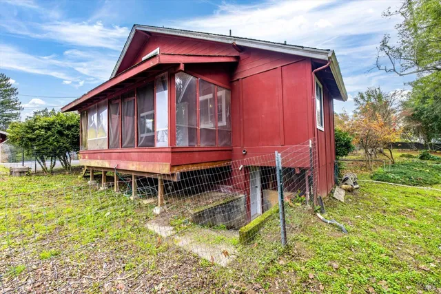 $1,400,000 | 808 Grandview Road, Sebastopol, CA 95472