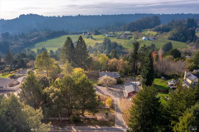 $1,400,000 | 808 Grandview Road, Sebastopol, CA 95472