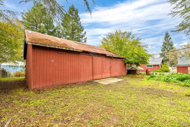 $1,400,000 | 808 Grandview Road, Sebastopol, CA 95472