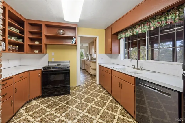 $1,400,000 | 808 Grandview Road, Sebastopol, CA 95472