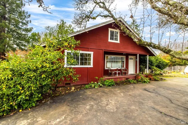 $1,400,000 | 808 Grandview Road, Sebastopol, CA 95472