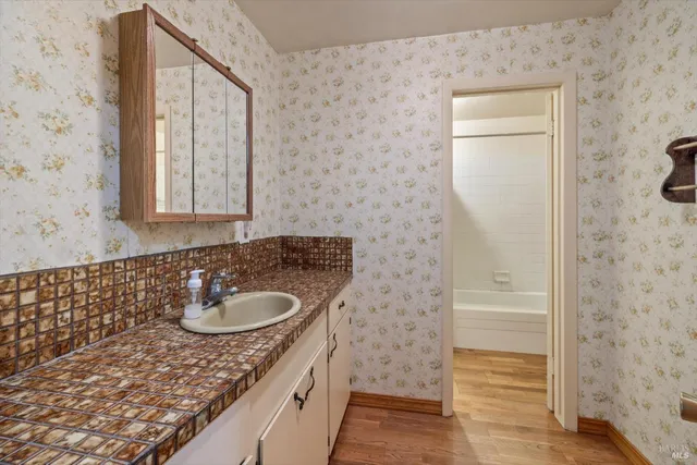 $1,400,000 | 808 Grandview Road, Sebastopol, CA 95472