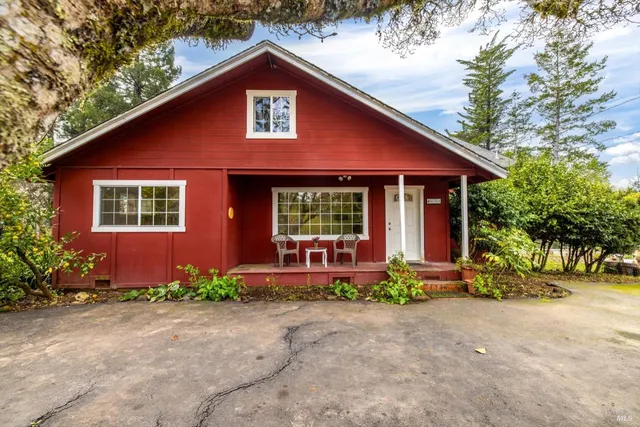 $1,400,000 | 808 Grandview Road, Sebastopol, CA 95472