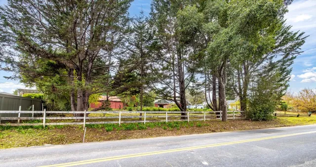 $1,400,000 | 808 Grandview Road, Sebastopol, CA 95472