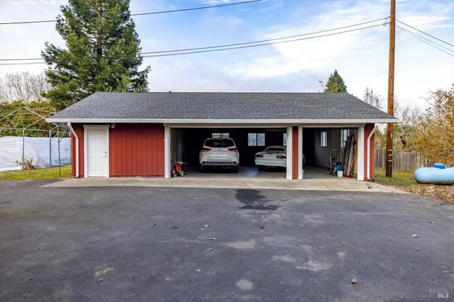 $1,400,000 | 808 Grandview Road, Sebastopol, CA 95472