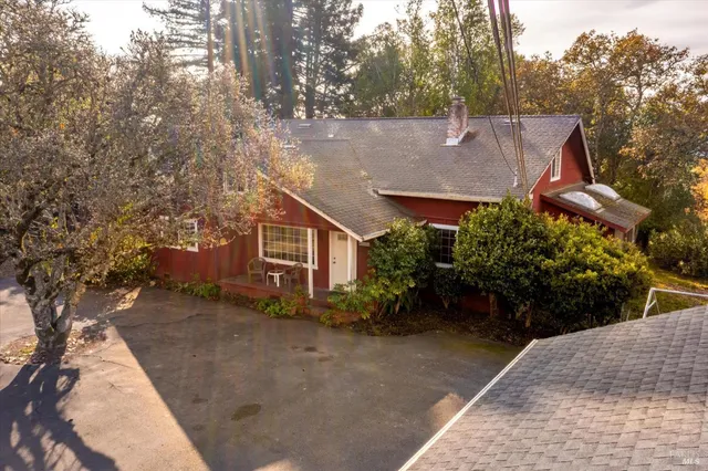 $1,400,000 | 808 Grandview Road, Sebastopol, CA 95472
