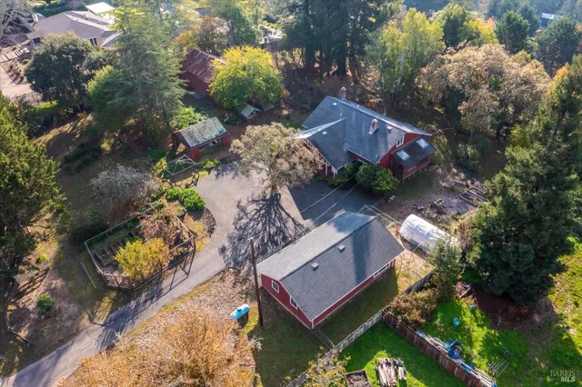 $1,400,000 | 808 Grandview Road, Sebastopol, CA 95472