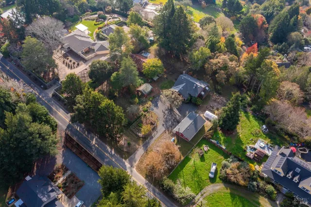 $1,400,000 | 808 Grandview Road, Sebastopol, CA 95472