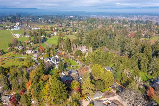 $1,400,000 | 808 Grandview Road, Sebastopol, CA 95472