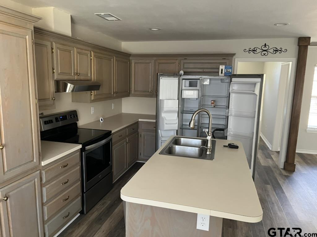 360 Anderson County Road Palestine, TX 75803 - Photo 2 of 44