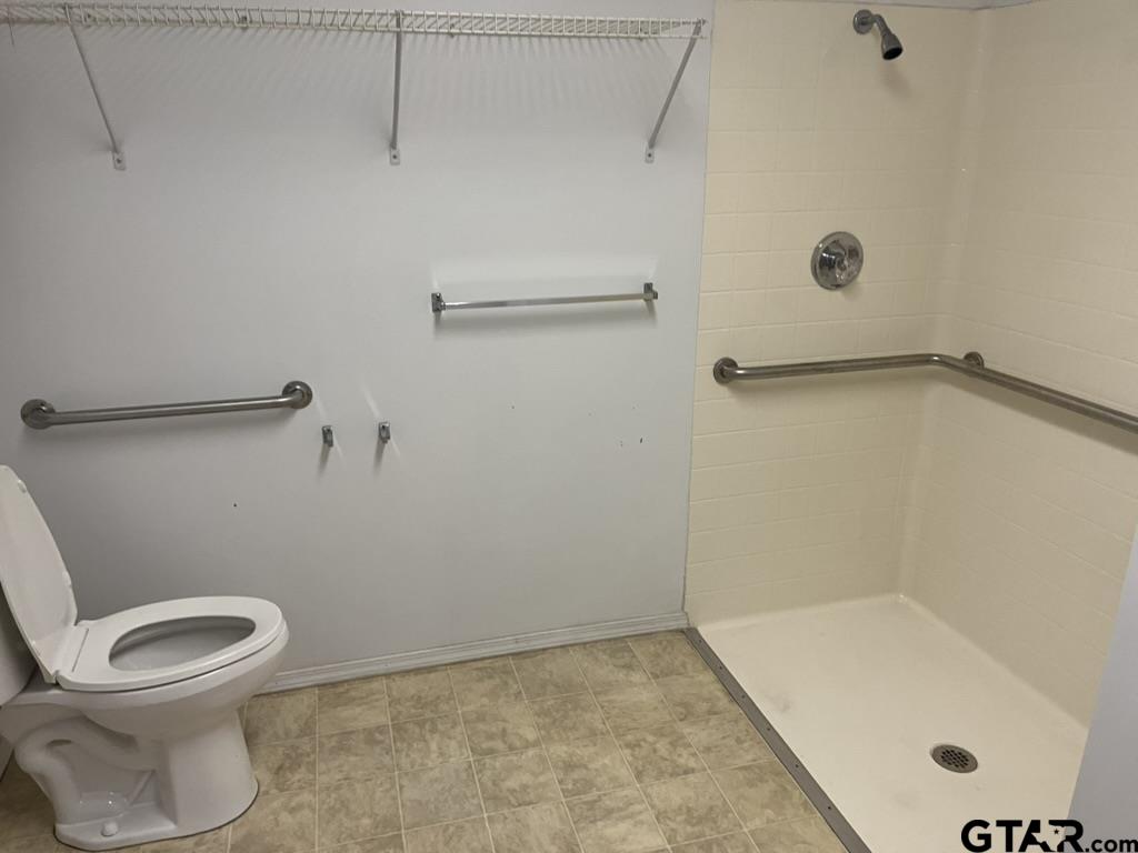 360 Anderson County Road Palestine, TX 75803 - Photo 24 of 44