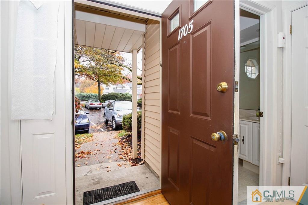 1705 Timber Oaks Road, Unit 1705 Edison, NJ 08820 - Photo 6 of 25 a view of a balcony