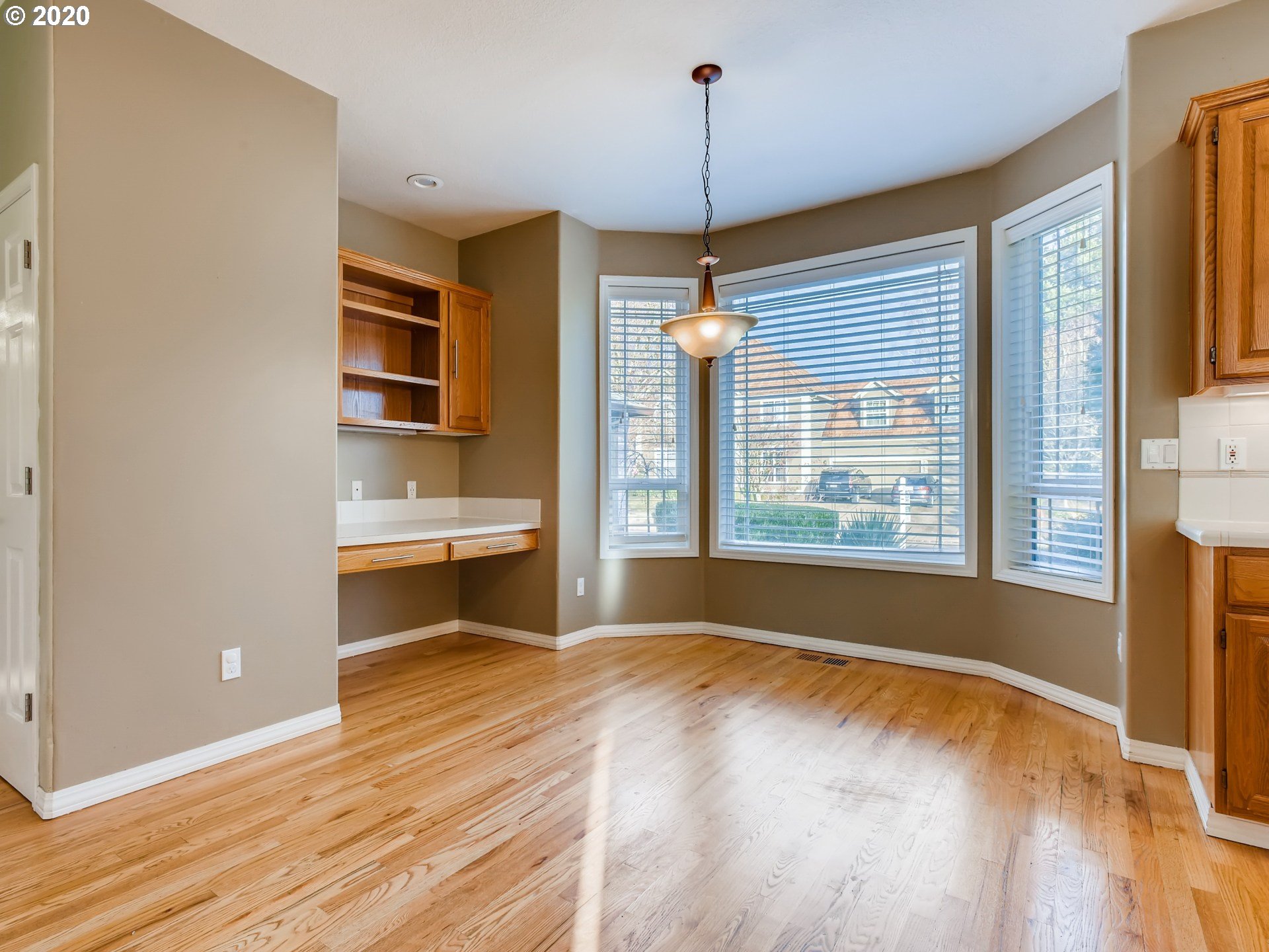 28508 Southwest Cascade Loop Wilsonville, OR 97070 - Photo 12 of 26 Gallery Image 12
