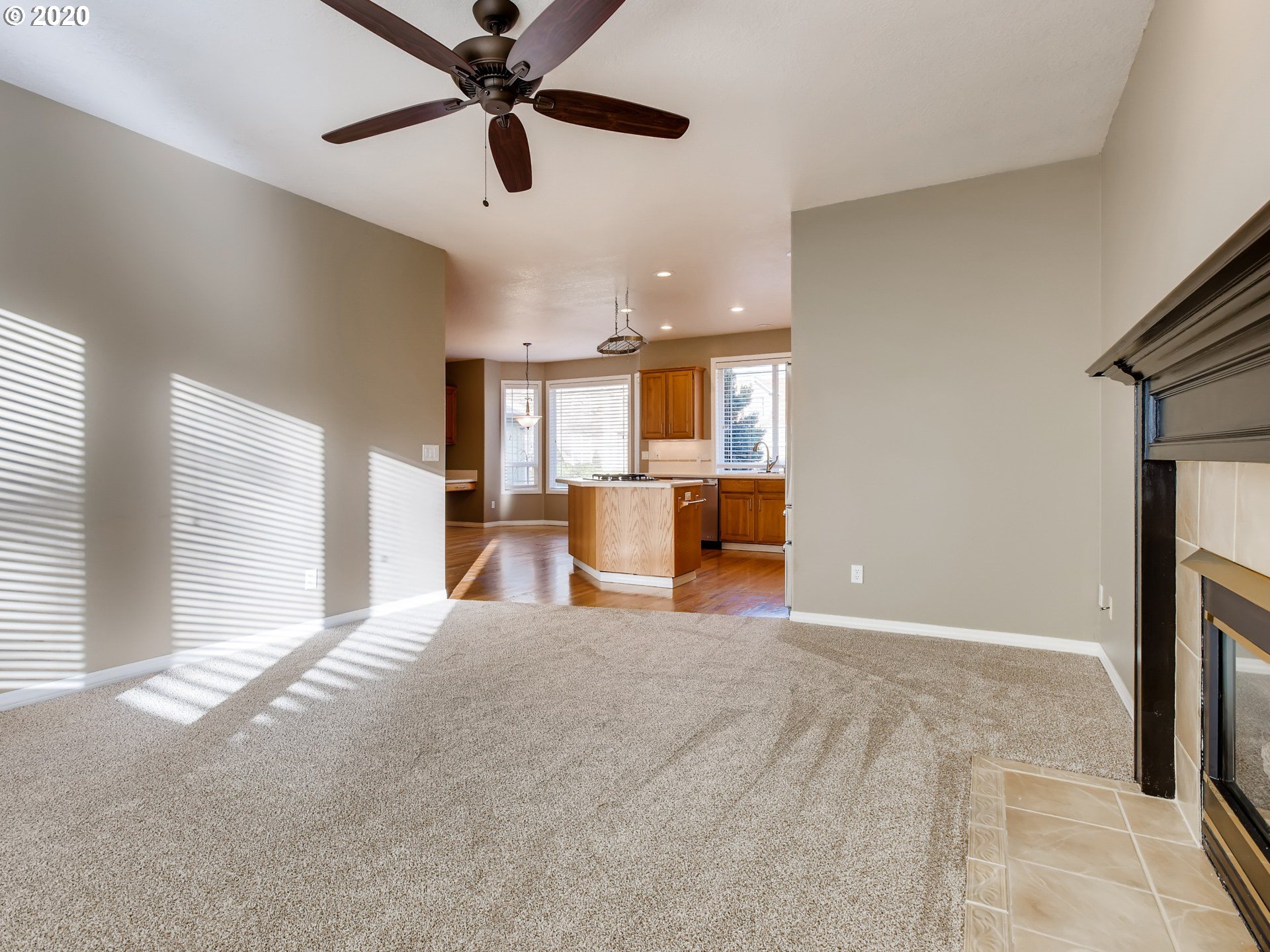 28508 Southwest Cascade Loop Wilsonville, OR 97070 - Photo 15 of 26 Gallery Image 15