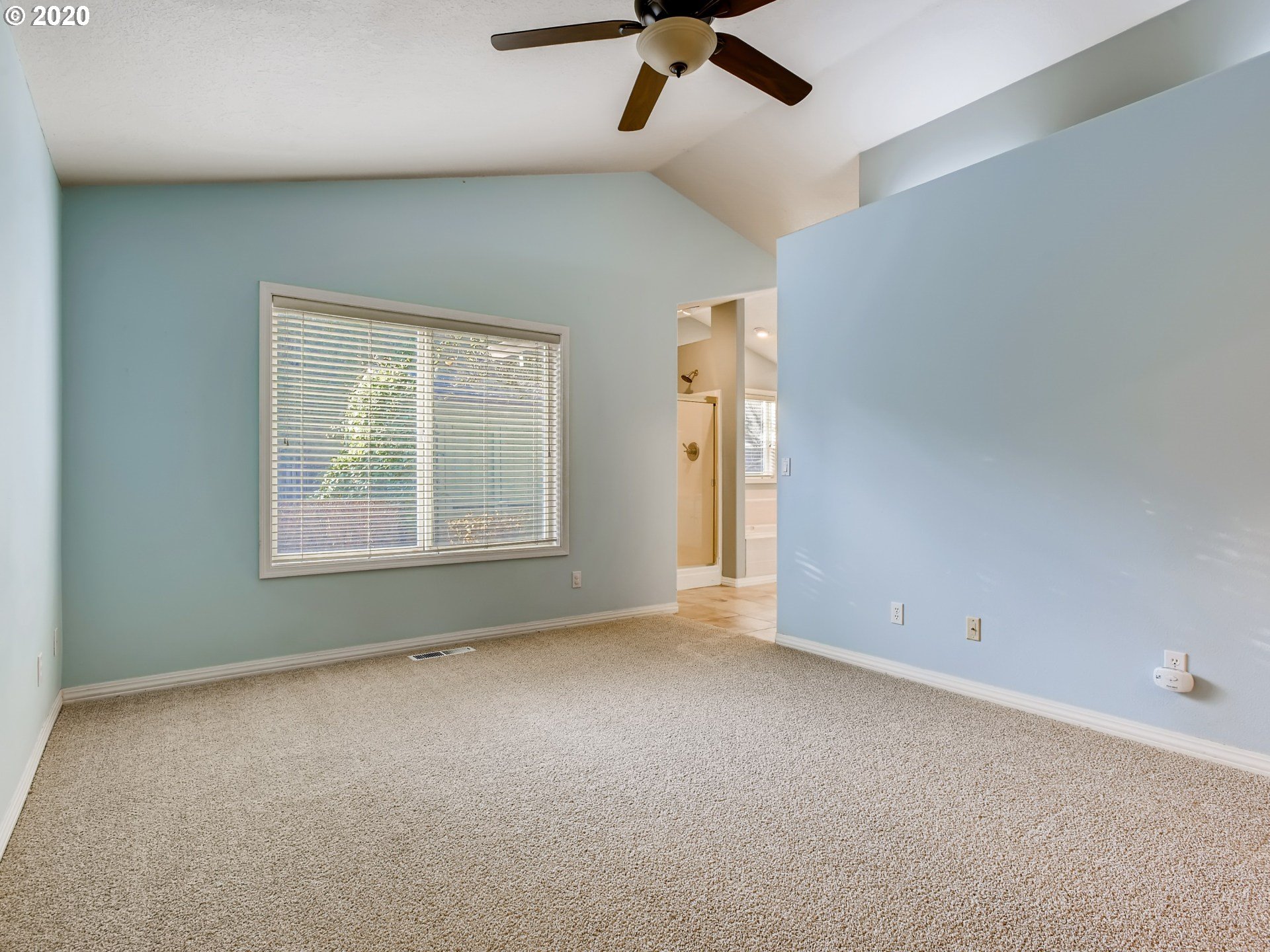 28508 Southwest Cascade Loop Wilsonville, OR 97070 - Photo 16 of 26 Gallery Image 16
