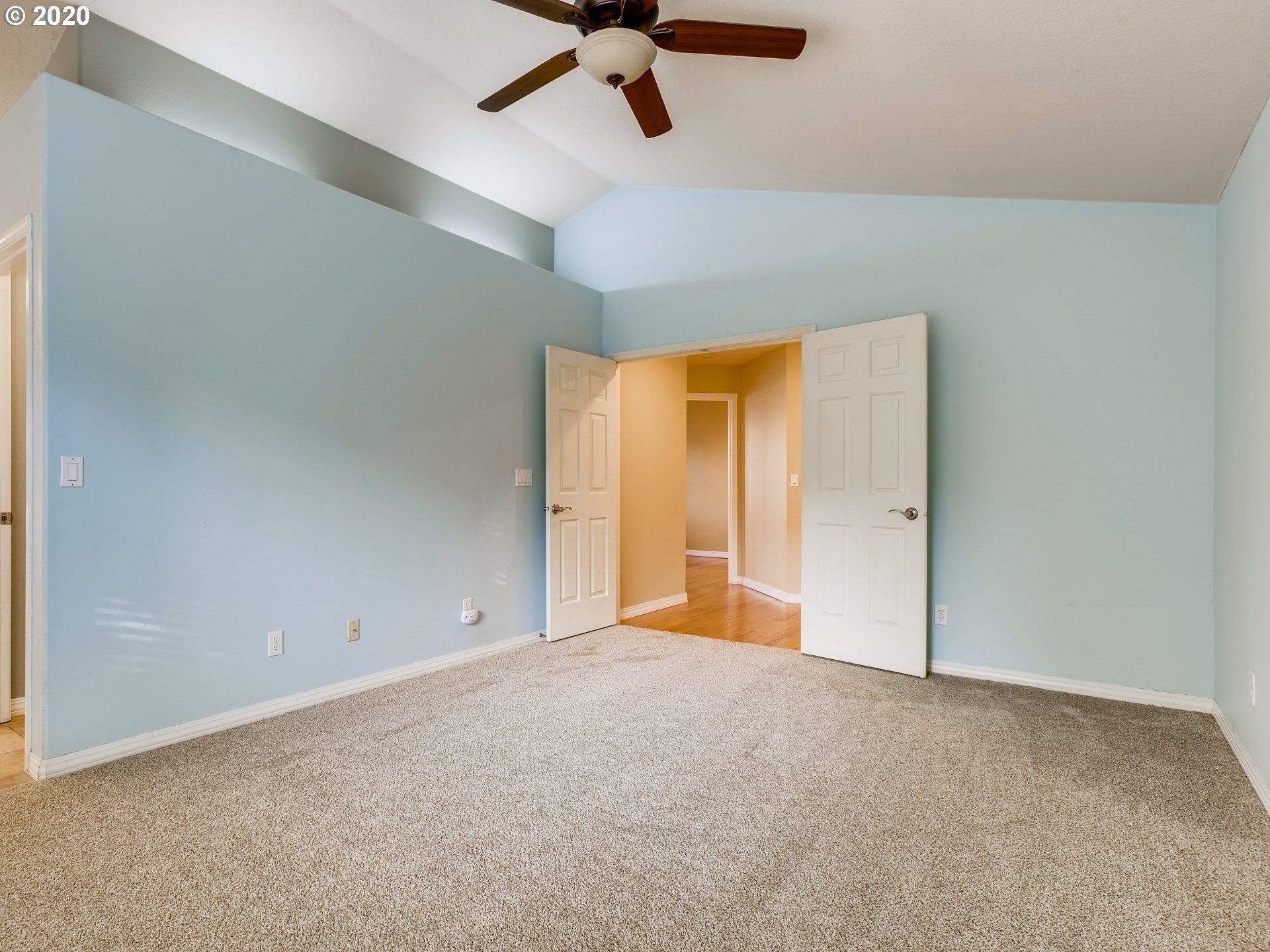 28508 Southwest Cascade Loop Wilsonville, OR 97070 - Photo 17 of 26 Gallery Image 17