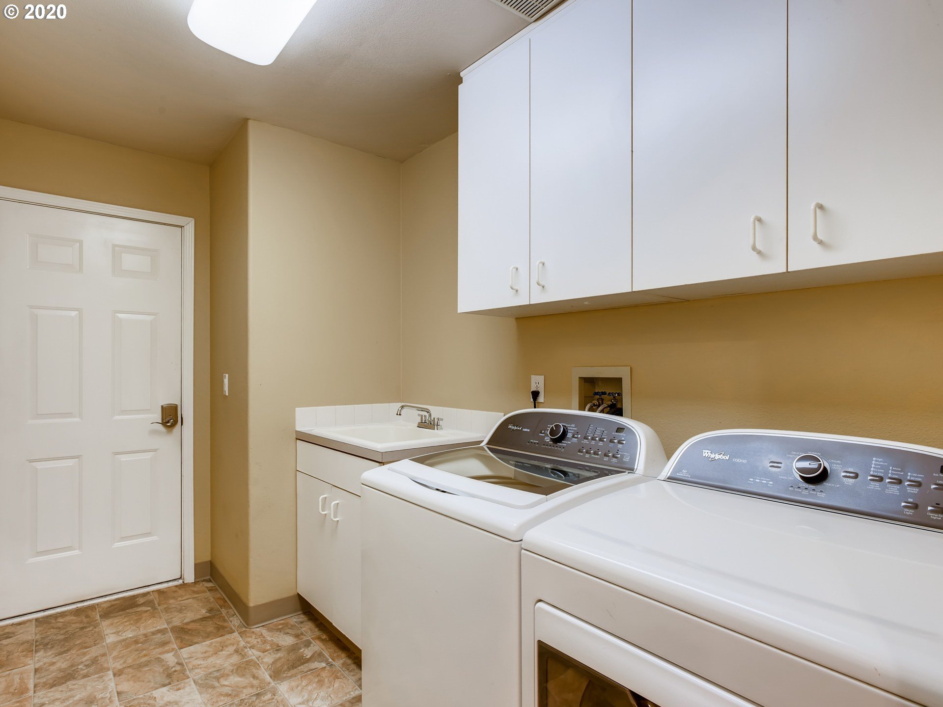 28508 Southwest Cascade Loop Wilsonville, OR 97070 - Photo 23 of 26 Gallery Image 23