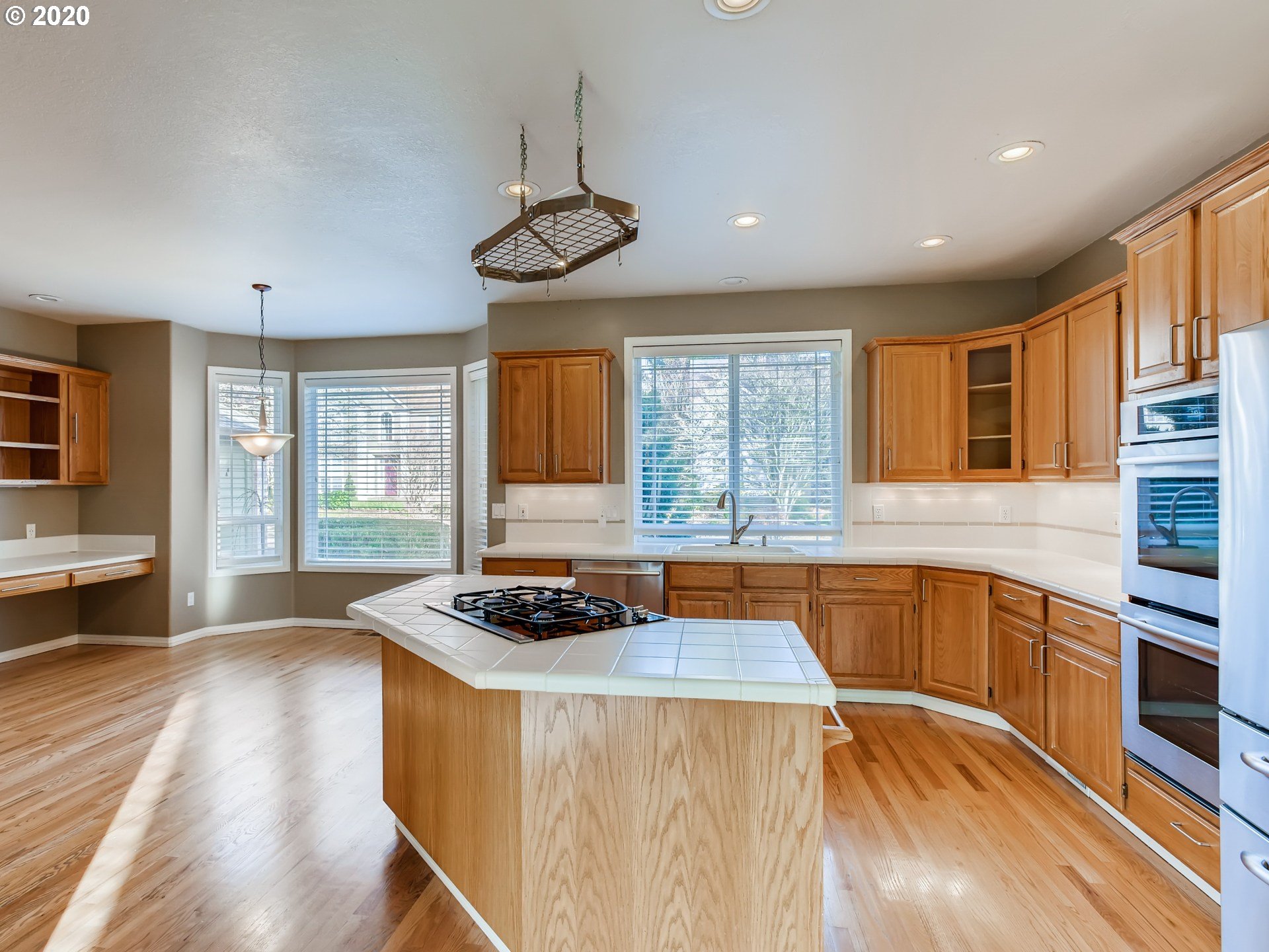 28508 Southwest Cascade Loop Wilsonville, OR 97070 - Photo 7 of 26 Gallery Image 7