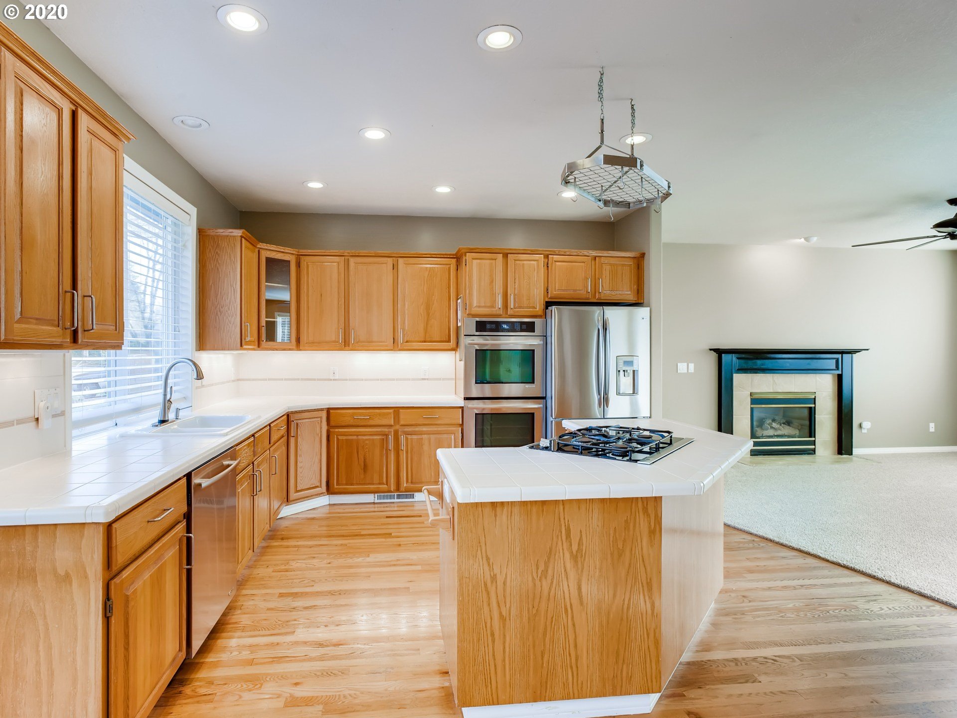 28508 Southwest Cascade Loop Wilsonville, OR 97070 - Photo 10 of 26 Gallery Image 10