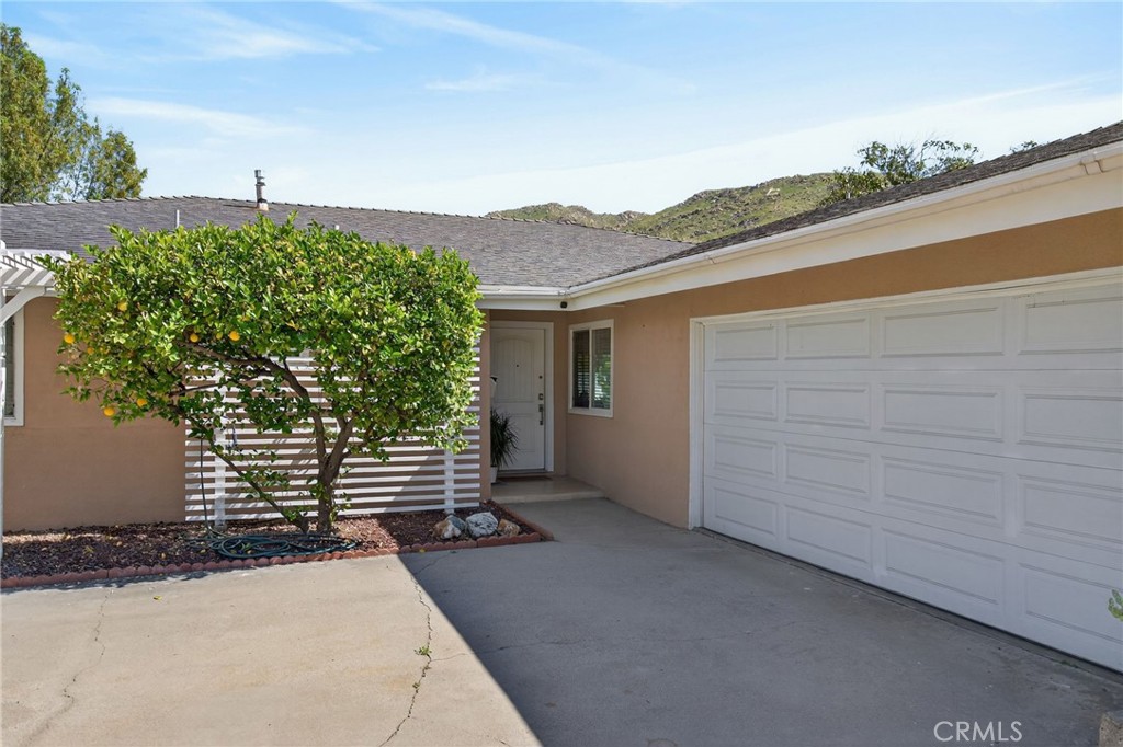 4360 Watkins Drive Riverside, CA 92507 - Photo 4 of 44