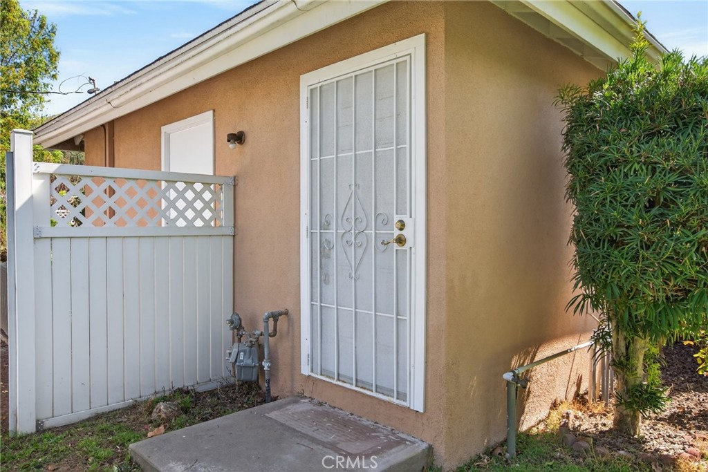 4360 Watkins Drive Riverside, CA 92507 - Photo 7 of 44 ADU/OFFICE ENTRANCE