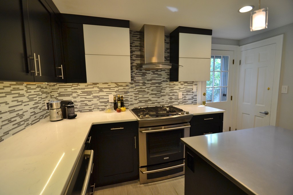 2 Woodbine Road Wellesley, MA 02482 - Photo 5 of 22