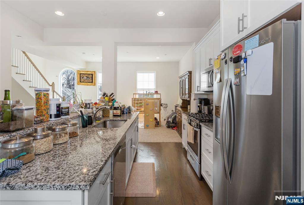 293 Bradley Drive Wood-Ridge, NJ 07075 - Photo 13 of 28