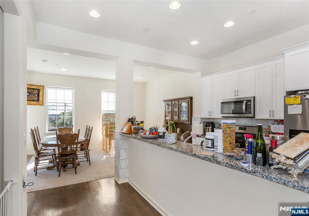 293 Bradley Drive Wood-Ridge, NJ 07075 - Photo 16 of 28