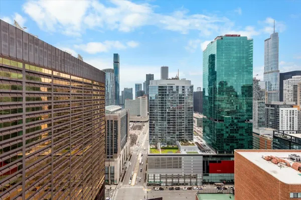 $10,000 | 600 North Fairbanks Court, Unit 3301, Chicago, IL 60611