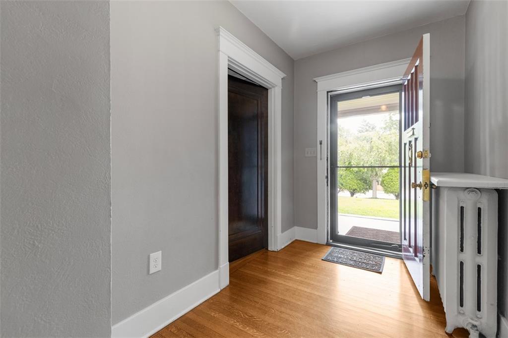 1090 Washington Road Pittsburgh, PA 15228 - Photo 4 of 31 Gallery Image 4