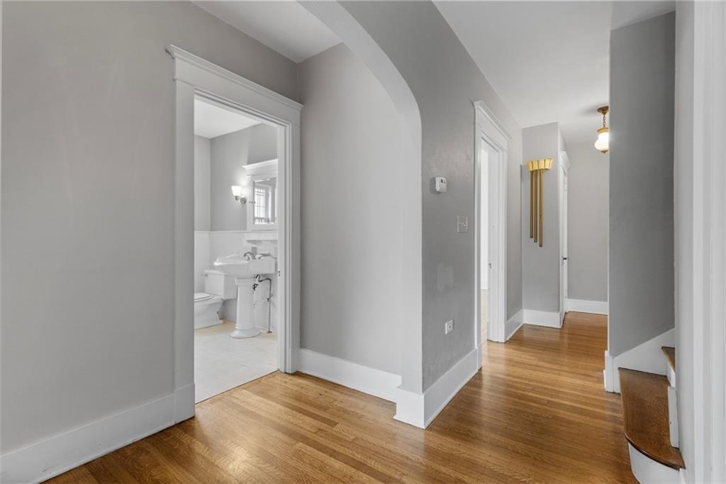 1090 Washington Road Pittsburgh, PA 15228 - Photo 5 of 31 Gallery Image 5