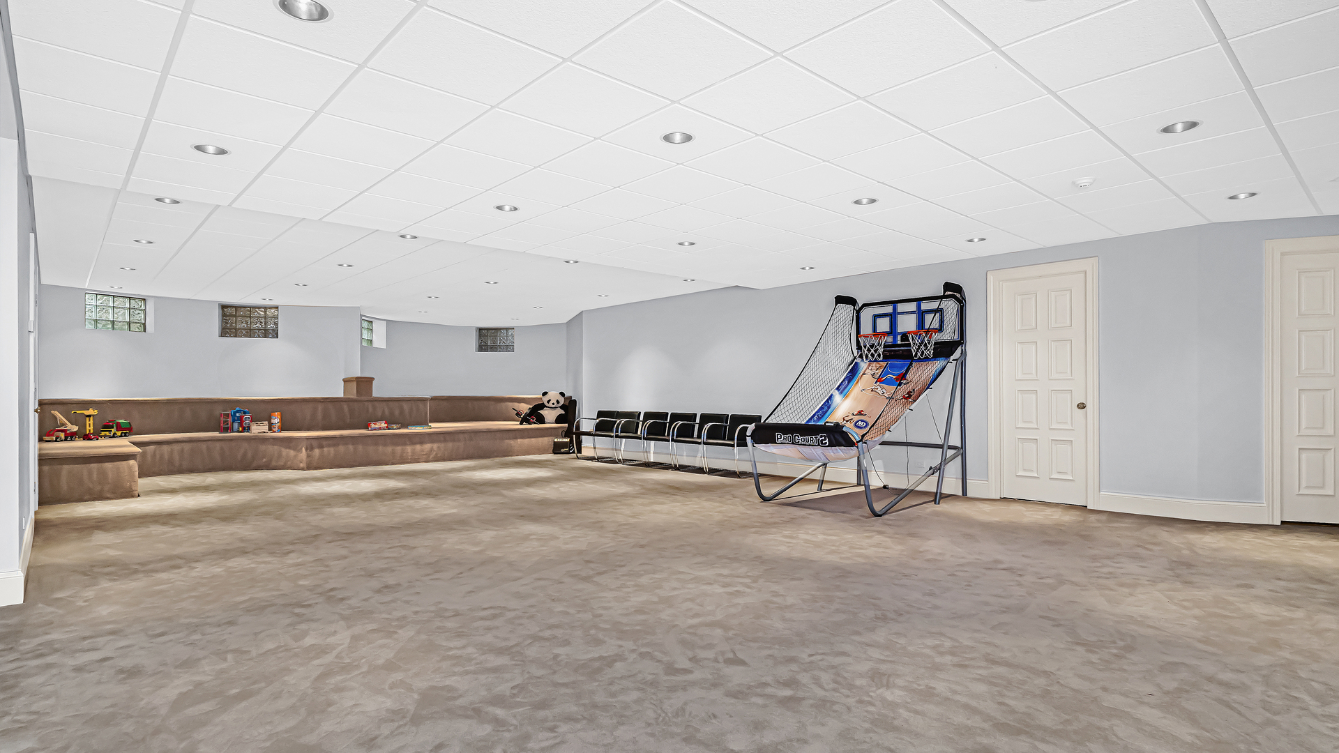 37 Woodley Road Winnetka, IL 60093 - Photo 61 of 66 a view of a room with gym equipment