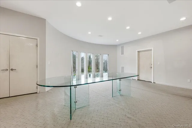 a view of empty room