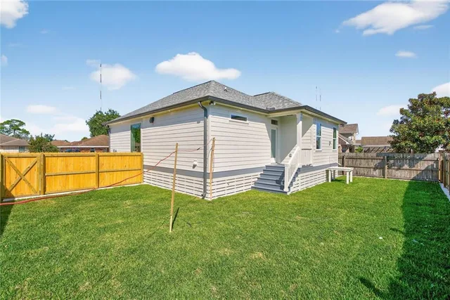 $279,900 | 3217 Dauterive Drive, Chalmette, LA 70043