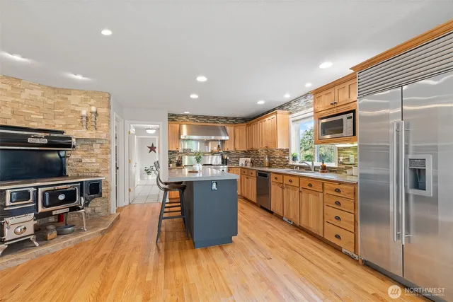 $1,079,900 | 1800 Northwest Lyons Road, Woodland, WA 98674