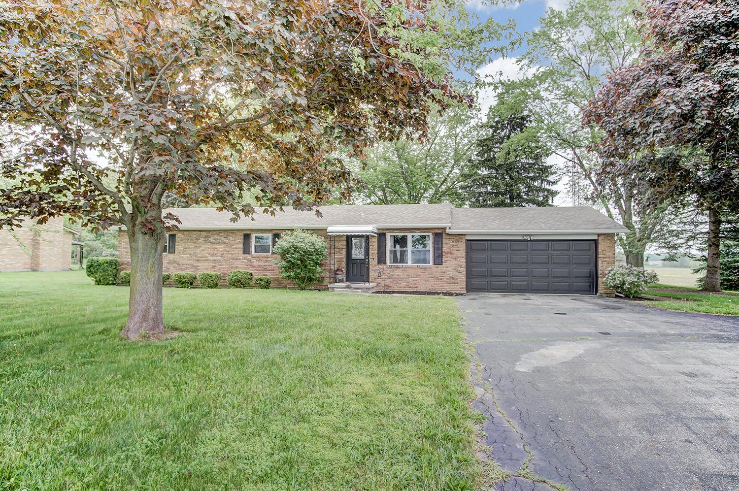 2230 Ridge Road Springfield, OH 45502 - Photo 2 of 26